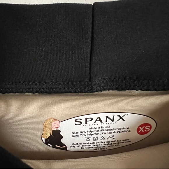 Spanx Bod-A-Bing Pencil Skirt in Black Size XS - Picture 3 of 4